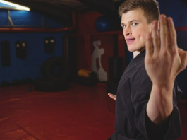 Сценический бой: искусство драмы, скрытое за ударом